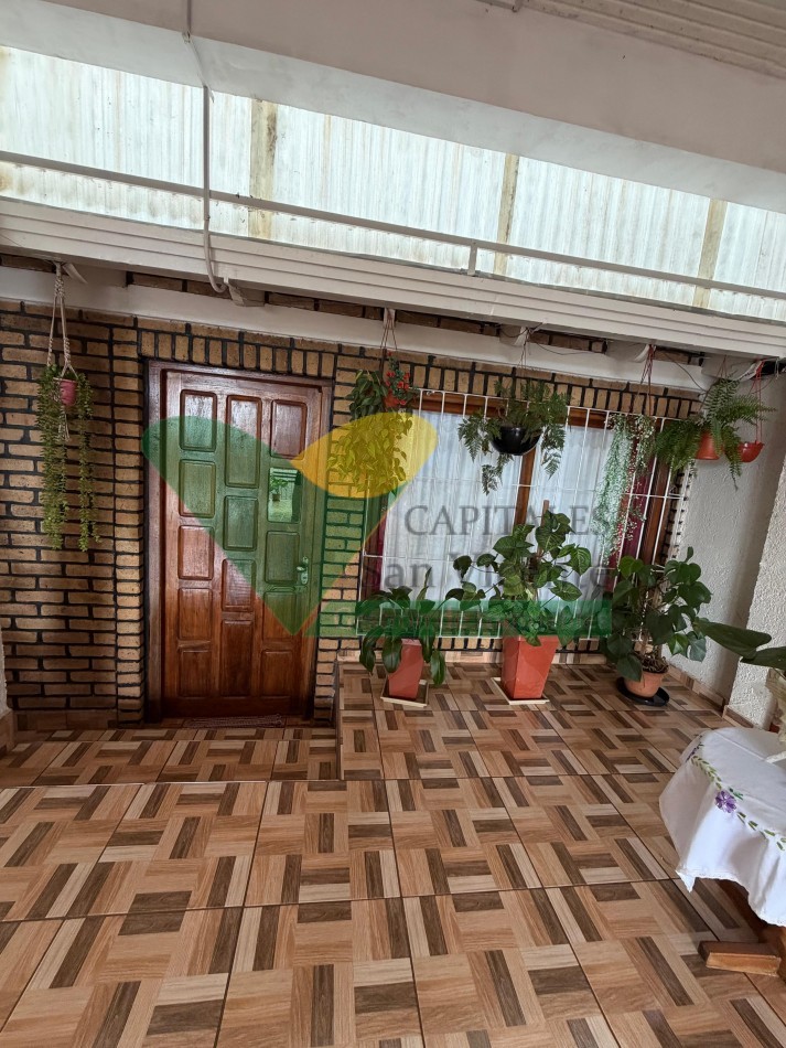 CASA, DEPTOS Y GALPONES FRENTE A RUTA NAC.N° 14