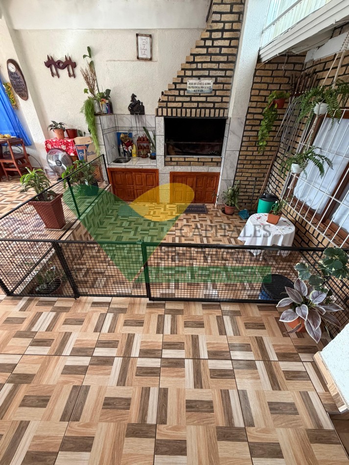 CASA, DEPTOS Y GALPONES FRENTE A RUTA NAC.N° 14